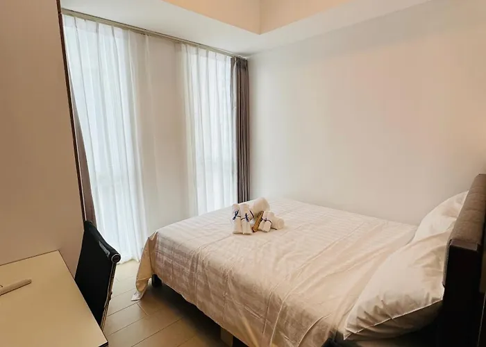 Apartment Venetian Panorama Bgc Venice Grand Canal Ment, 3 Bedrooms,1 Helper Room,7 Adults 3 Kids *