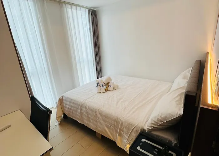Venetian Panorama Bgc Venice Grand Canal Ment, 3 Bedrooms,1 Helper Room,7 Adults 3 Kids *