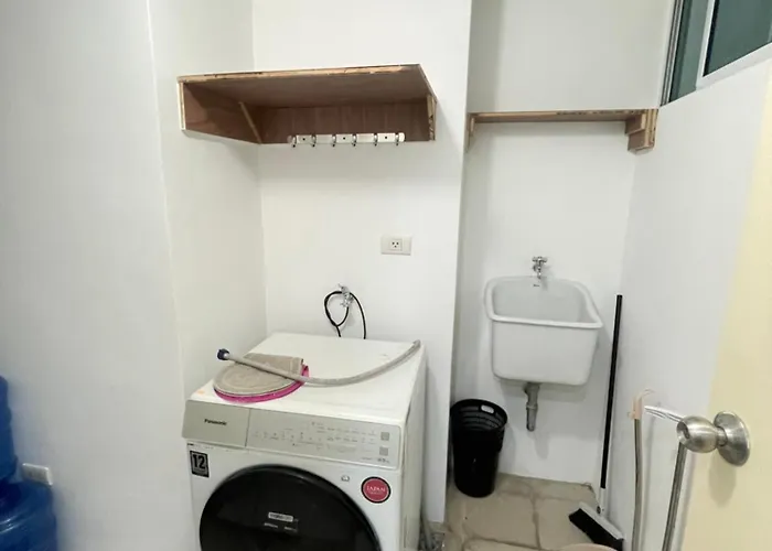 Venetian Panorama Bgc Venice Grand Canal Ment, 3 Bedrooms,1 Helper Room,7 Adults 3 Kids *