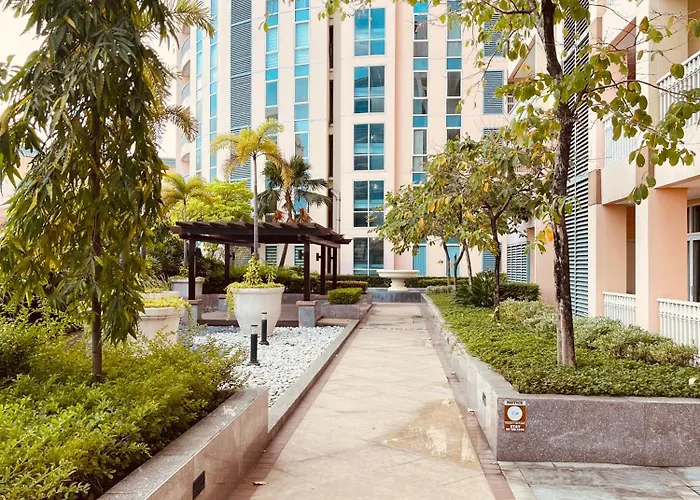 Venetian Panorama Bgc Venice Grand Canal Ment, 3 Bedrooms,1 Helper Room,7 Adults 3 Kids Manila