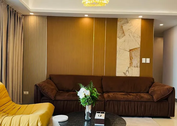 Venetian Panorama Bgc Venice Grand Canal Ment, 3 Bedrooms,1 Helper Room,7 Adults 3 Kids Apartment *