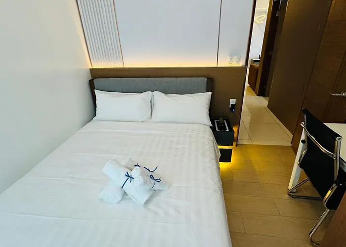 Apartment Venetian Panorama Bgc Venice Grand Canal Ment, 3 Bedrooms,1 Helper Room,7 Adults 3 Kids