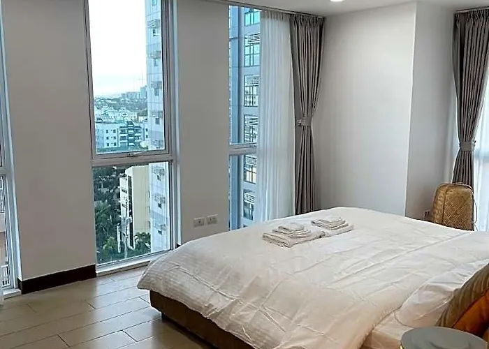 Venetian Panorama Bgc Venice Grand Canal Ment, 3 Bedrooms,1 Helper Room,7 Adults 3 Kids * Manila